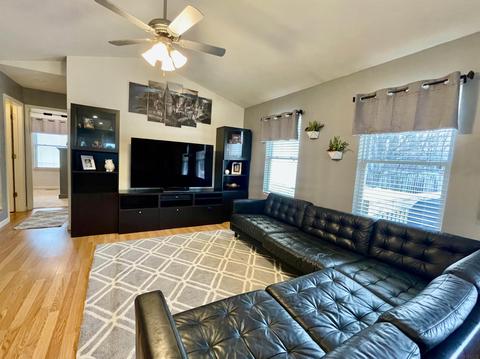 383 E Cardinal Glen Dr, Bloomington, IN 47401 photo 4