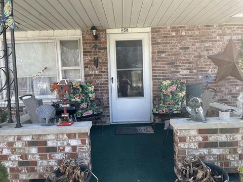 290 N Walnut St, Lyons, IN 47443 photo 9