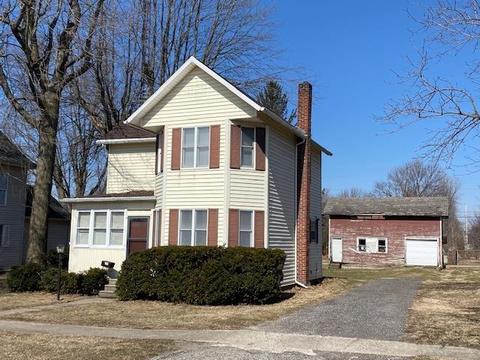 521 E Spring St, Lagrange, IN 46761 photo 1