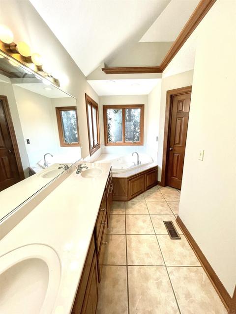 5355 N Elder Rd, Larwill, IN 46764 photo 10