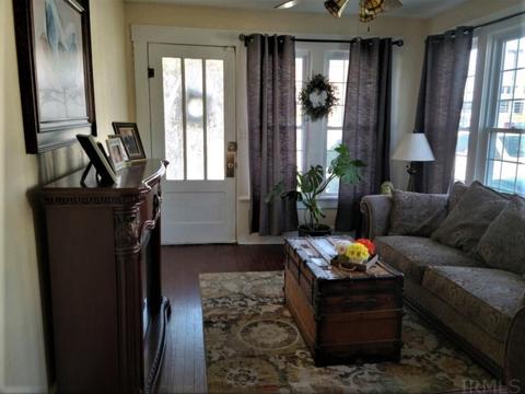1309 E Walnut St, Washington, IN 47501 photo 3
