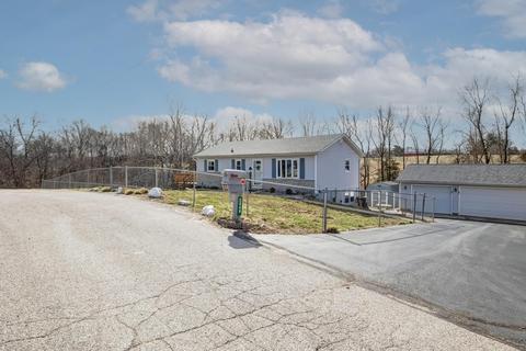 2840 E Bernice Dr, Bloomington, IN 47401 photo 2