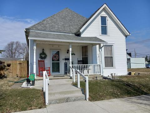 326 E 2nd St, Peru, IN 46970 photo 2