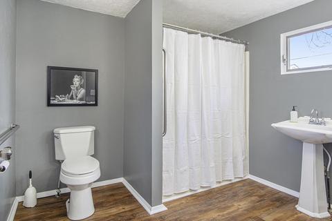 238 Eckman St, South Bend, IN 46614 photo 8