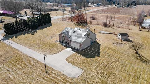5240 N 100 E, Howe, IN 46746 photo 2