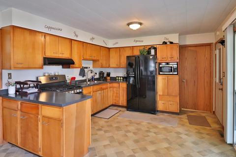 304 E Main St, Chalmers, IN 47929 photo 7