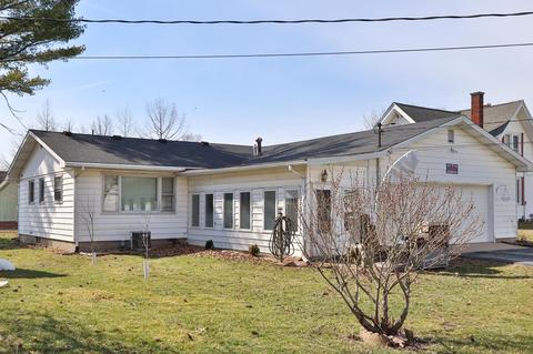 304 E Main St, Chalmers, IN 47929 photo 6