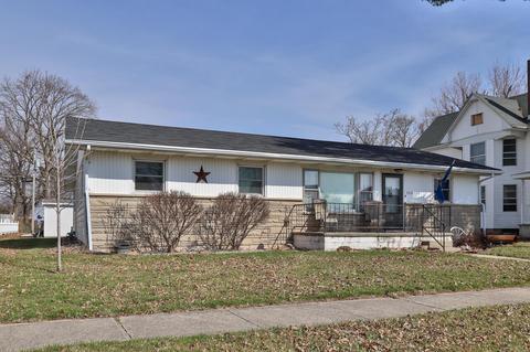 304 E Main St, Chalmers, IN 47929 photo 2