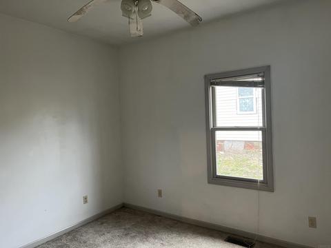 326 E 8th St, Bicknell, IN 47512 photo 6