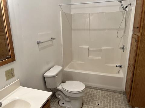 326 E 8th St, Bicknell, IN 47512 photo 5