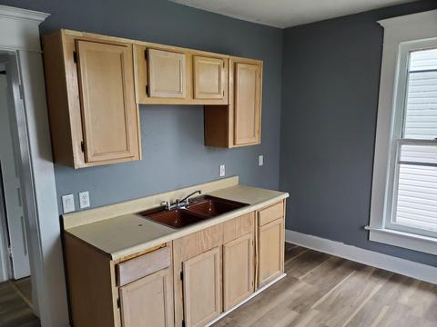318 E 318 12 E 8th St, Muncie, IN 47302 photo 4