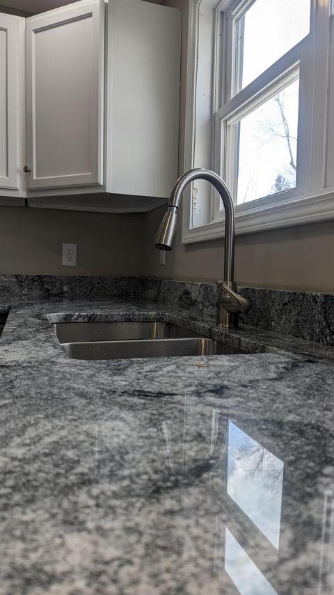312 Marshall St, Decatur, IN 46733 photo 6