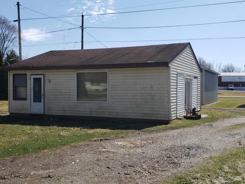 508 E Main St, Butler, IN 46721 photo 9