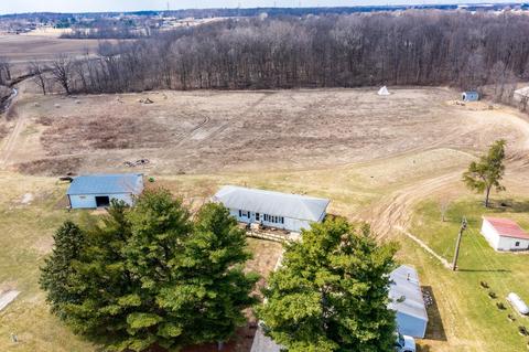 15712 Indianapolis Rd, Yoder, IN 46798 photo 2