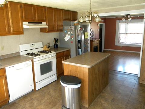 1027 S Circle Dr, Cromwell, IN 46732 photo 3