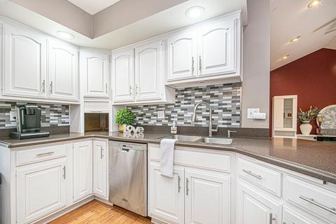 4370 E Fox Run Dr, Syracuse, IN 46567 photo 16