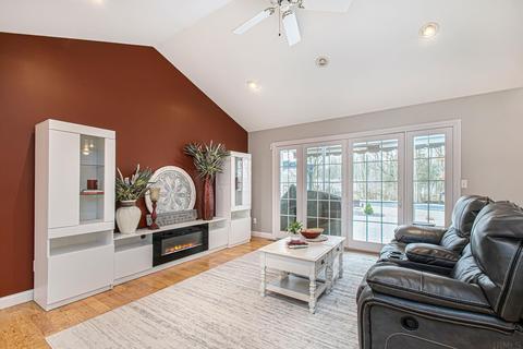 4370 E Fox Run Dr, Syracuse, IN 46567 photo 12