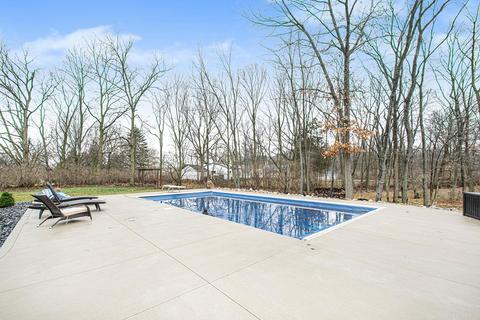 4370 E Fox Run Dr, Syracuse, IN 46567 photo 9