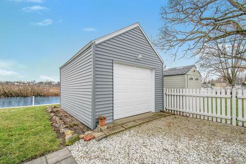 5901 E Pickwick Rd, Syracuse, IN 46567 photo 11
