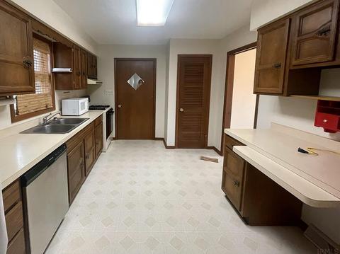 6461 E Cox Dr, Bloomington, IN 47408 photo 3