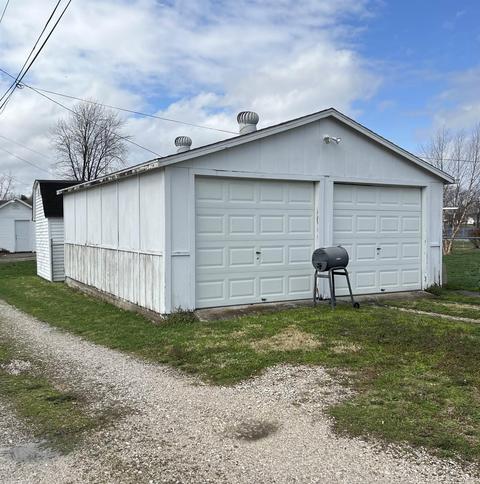 1104 Maple St, Mitchell, IN 47446 photo 5
