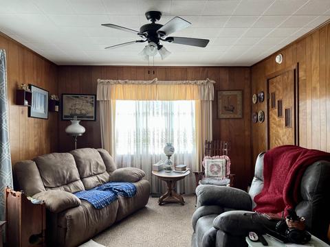 1104 Maple St, Mitchell, IN 47446 photo 2