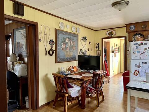 1104 Maple St, Mitchell, IN 47446 photo 4