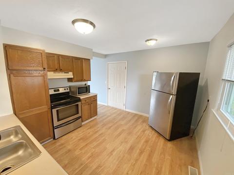 2811 S Limestone Dr, Bloomington, IN 47403 photo 6