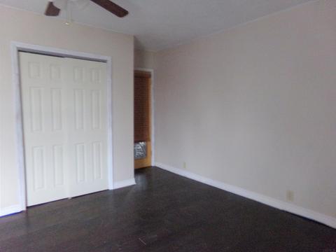 422 E 5th St, Peru, IN 46970 photo 7