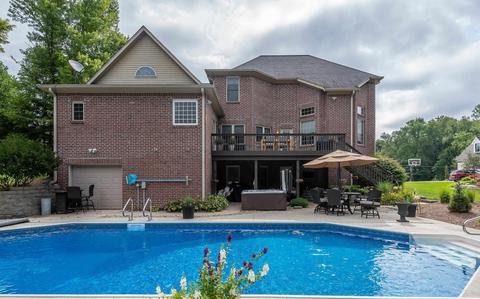 2501 E Manor Ct, Bloomington, IN 47401 photo 2
