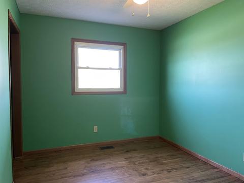 1233 Peerless Rd, Bedford, IN 47421 photo 11