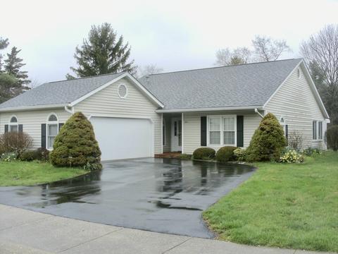 705 E Pepperridge Dr, Bloomington, IN 47401 photo 1