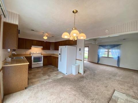 98 Pine Meadows Ct, Jasper, IN 47546 photo 2