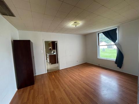 412 E 7th St, Brookston, IN 47923 photo 14