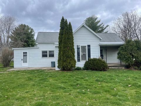 412 E 7th St, Brookston, IN 47923 photo 1