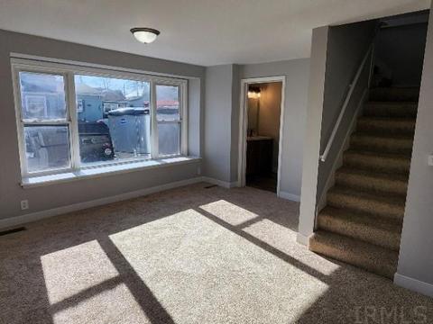 507 E Walnut St, Nappanee, IN 46550 photo 3