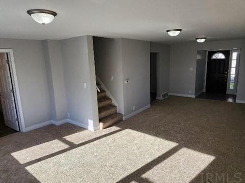 507 E Walnut St, Nappanee, IN 46550 photo 4