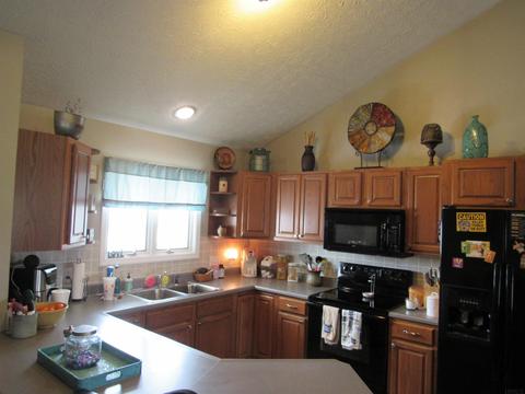 407 Heritage Dr, Delphi, IN 46923 photo 5
