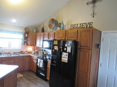 407 Heritage Dr, Delphi, IN 46923 photo 6