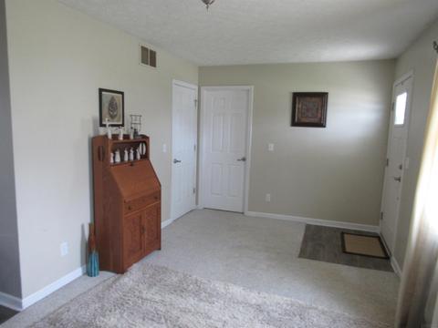 407 Heritage Dr, Delphi, IN 46923 photo 4