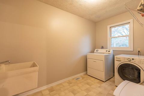 1020 E Jennifer Ct, Bloomington, IN 47401 photo 20