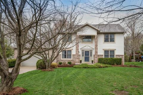 1020 E Jennifer Ct, Bloomington, IN 47401 photo 2