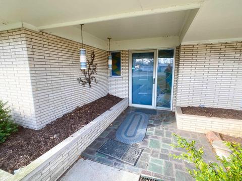2811 Devon Dr, Fort Wayne, IN 46815 photo 2
