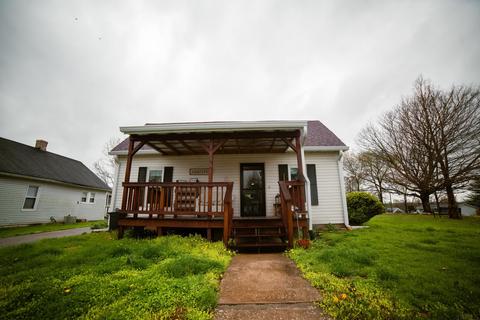 611 S 7th St, Mitchell, IN 47446 photo 3