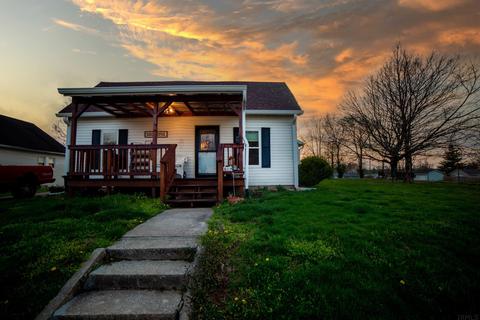 611 S 7th St, Mitchell, IN 47446 photo 2