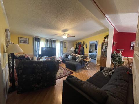 501 Dale St, Mitchell, IN 47446 photo 3