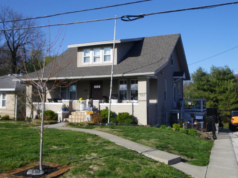 1301 Mesker Park Dr, Evansville, IN 47720 18 Photos MLS 202213438 Movoto