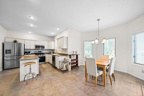 51793 Sagecrest Dr, Granger, IN 46530 photo 7