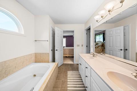 51793 Sagecrest Dr, Granger, IN 46530 photo 14