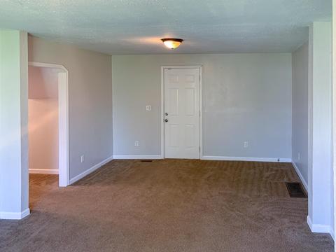 103 W Grissom Ave, Mitchell, IN 47446 photo 8